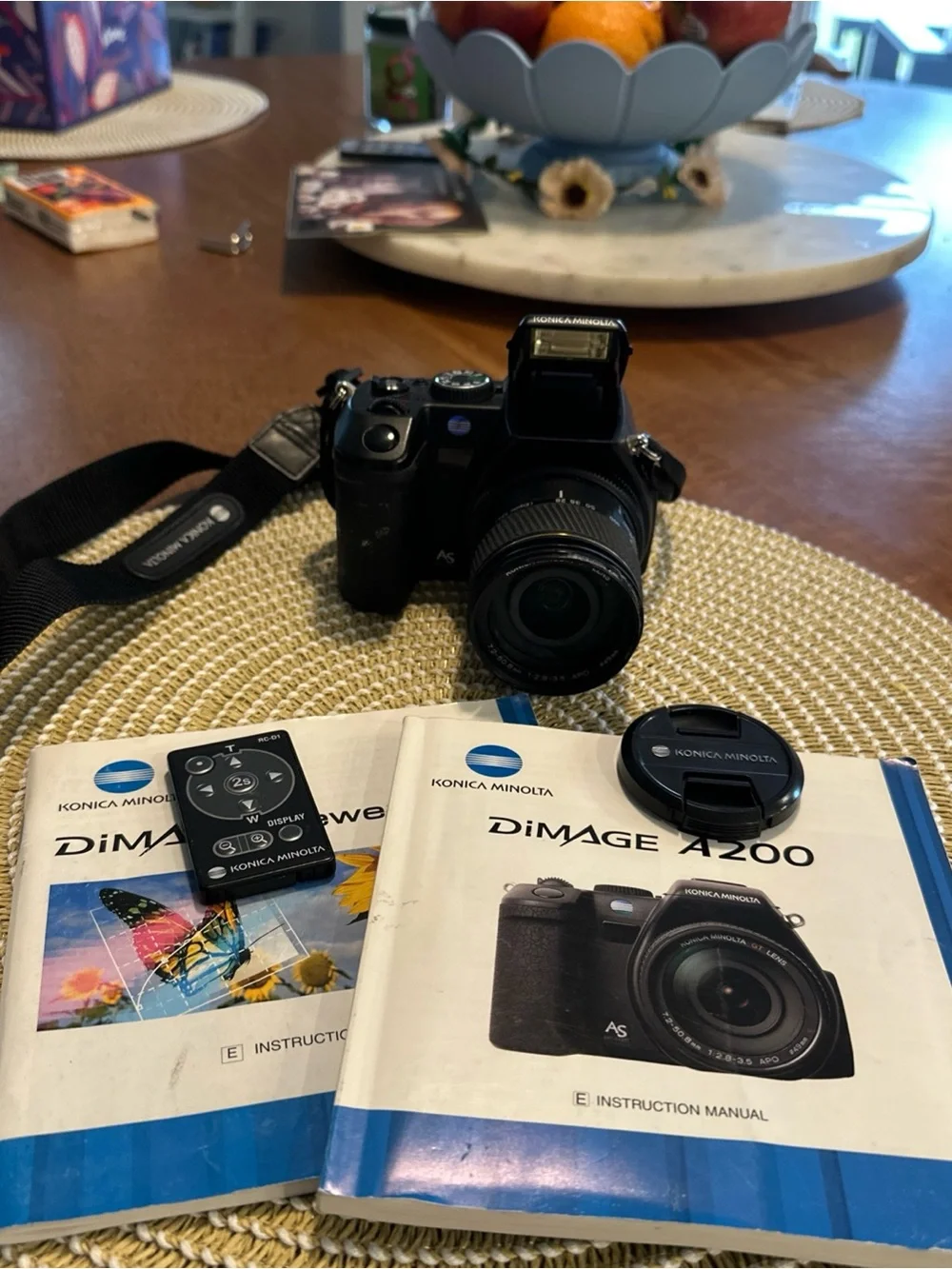 Konica Minolta Dimage A200 Digital Bridge Camera 8MP CCD 7x Zoom. For Parts
